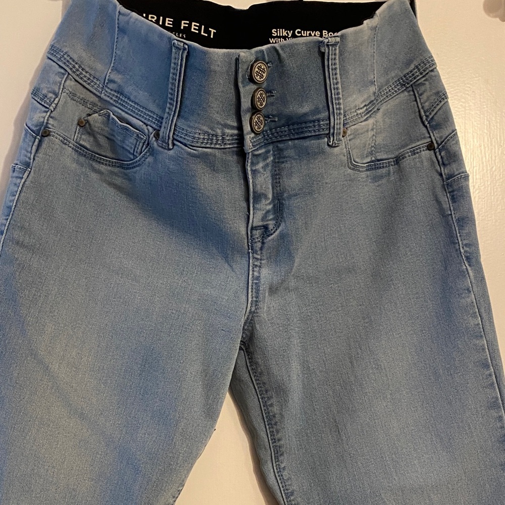 Laurie Felt “Hot in Hollywood” designer. Sky Blue High Rise Women's Jeans